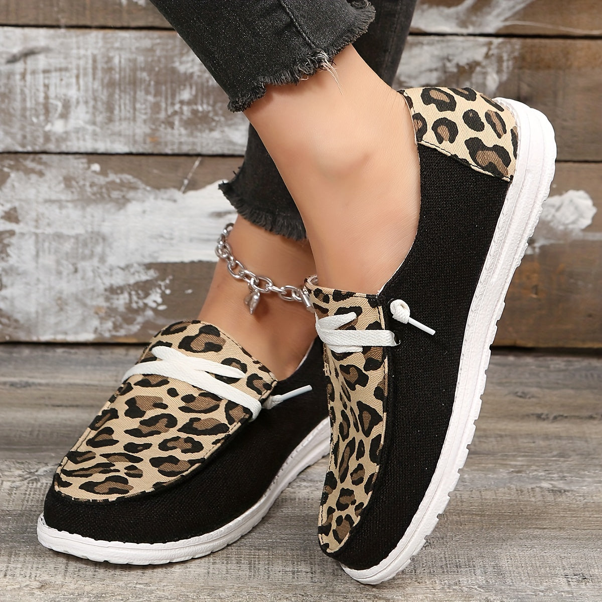 Women's Leopard Printed Canvas Shoes, Casual Round Toe Lace Up Sneakers, Versatile Low Top Flats